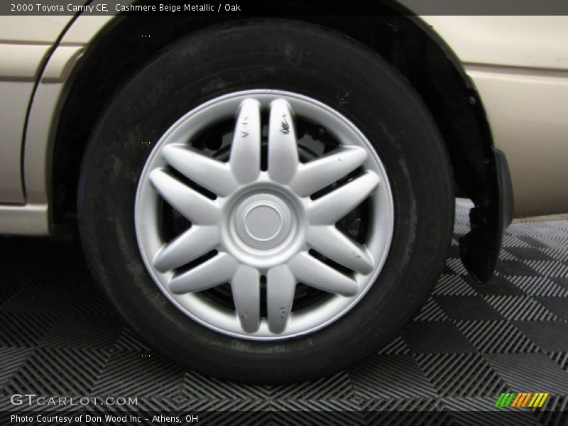 Cashmere Beige Metallic / Oak 2000 Toyota Camry CE