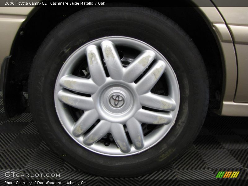 Cashmere Beige Metallic / Oak 2000 Toyota Camry CE