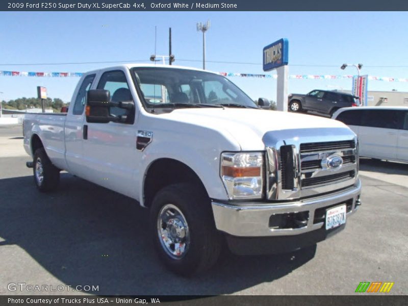 Oxford White / Medium Stone 2009 Ford F250 Super Duty XL SuperCab 4x4