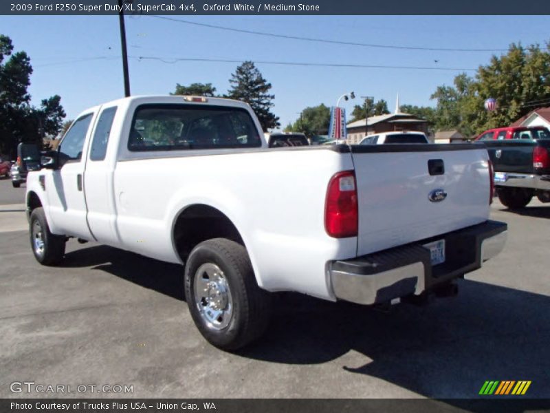 Oxford White / Medium Stone 2009 Ford F250 Super Duty XL SuperCab 4x4
