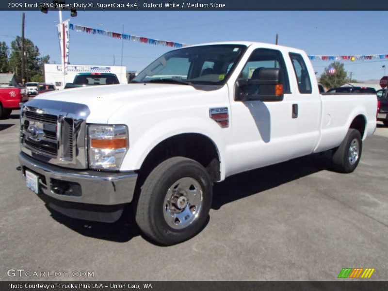 Oxford White / Medium Stone 2009 Ford F250 Super Duty XL SuperCab 4x4