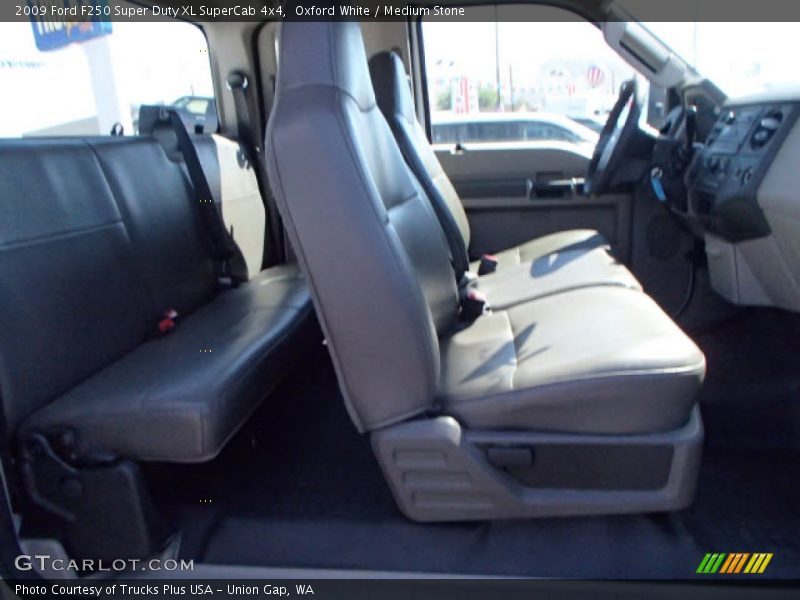 Oxford White / Medium Stone 2009 Ford F250 Super Duty XL SuperCab 4x4