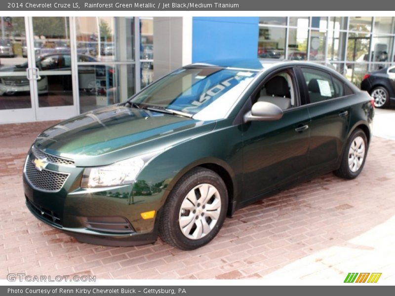 Front 3/4 View of 2014 Cruze LS