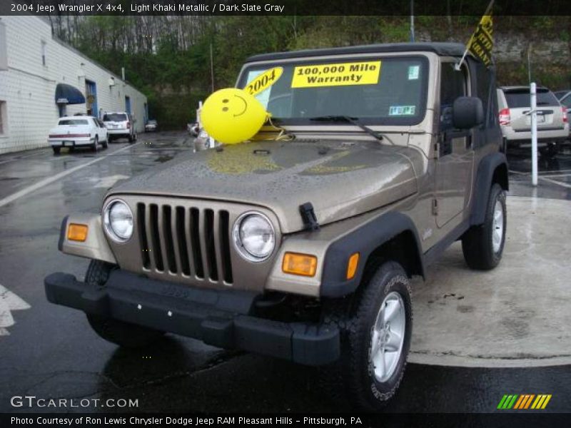 Light Khaki Metallic / Dark Slate Gray 2004 Jeep Wrangler X 4x4