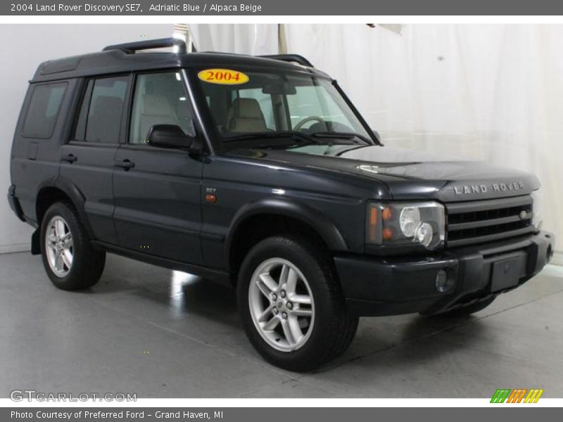 Adriatic Blue / Alpaca Beige 2004 Land Rover Discovery SE7