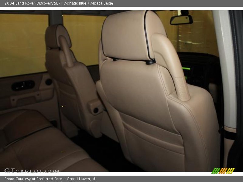 Adriatic Blue / Alpaca Beige 2004 Land Rover Discovery SE7