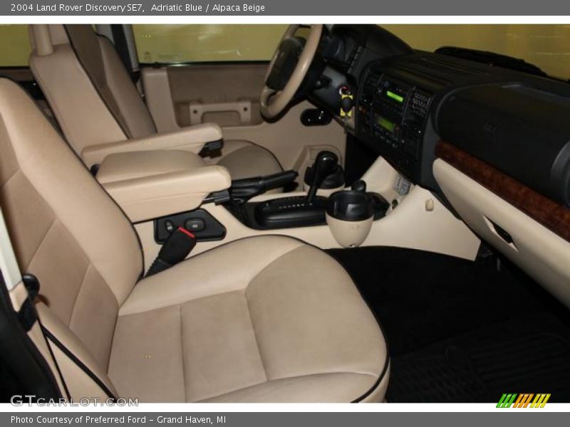 Adriatic Blue / Alpaca Beige 2004 Land Rover Discovery SE7