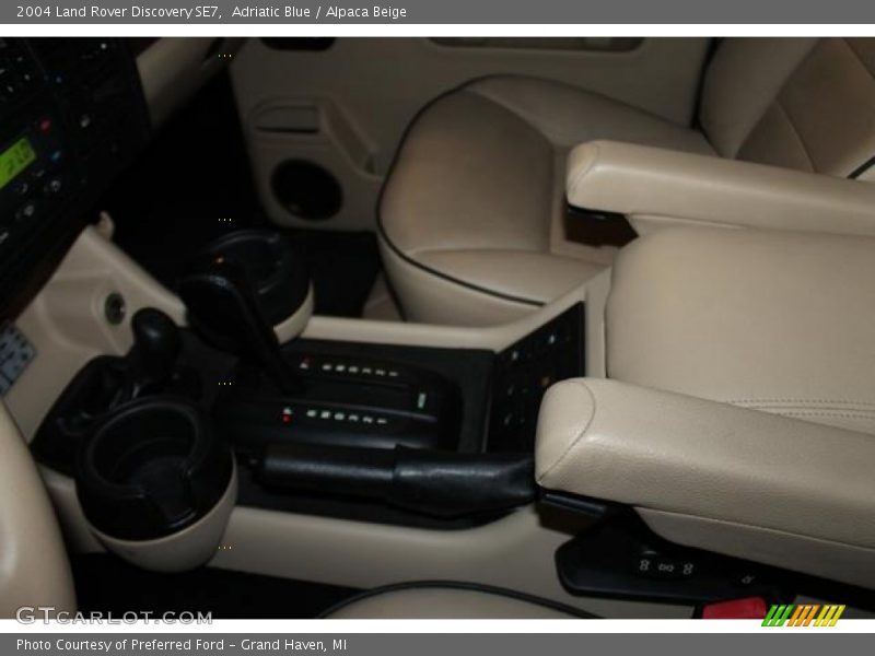 Adriatic Blue / Alpaca Beige 2004 Land Rover Discovery SE7
