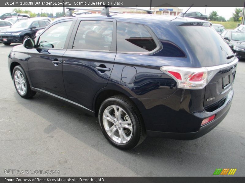 Cosmic Blue Metallic / Black 2014 Mitsubishi Outlander SE S-AWC