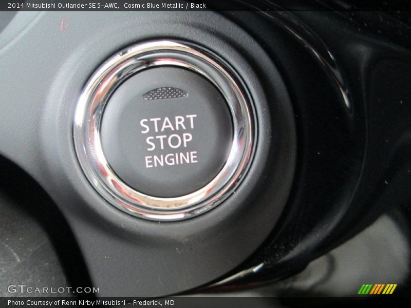 Cosmic Blue Metallic / Black 2014 Mitsubishi Outlander SE S-AWC