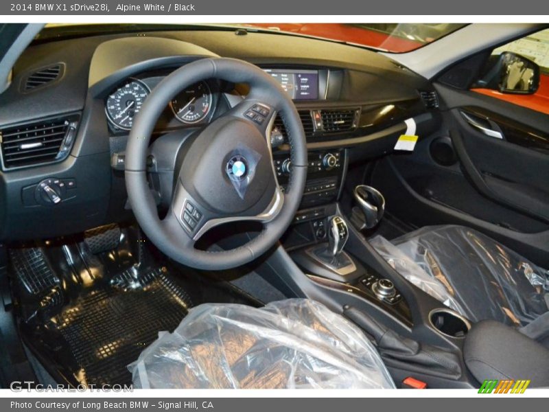 Alpine White / Black 2014 BMW X1 sDrive28i