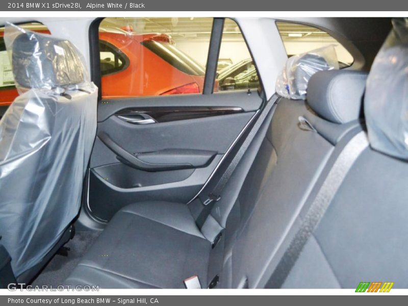 Alpine White / Black 2014 BMW X1 sDrive28i