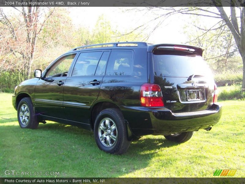 Black / Ivory 2004 Toyota Highlander V6 4WD