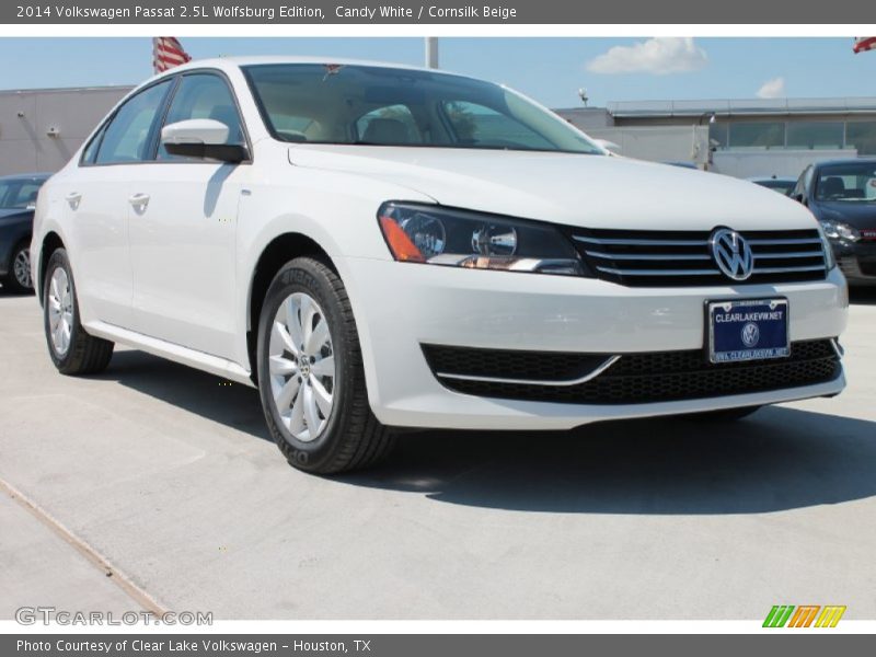 Candy White / Cornsilk Beige 2014 Volkswagen Passat 2.5L Wolfsburg Edition