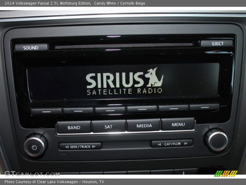 Candy White / Cornsilk Beige 2014 Volkswagen Passat 2.5L Wolfsburg Edition