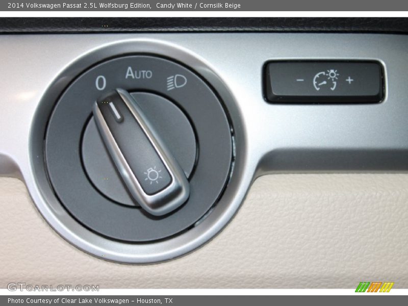 Candy White / Cornsilk Beige 2014 Volkswagen Passat 2.5L Wolfsburg Edition