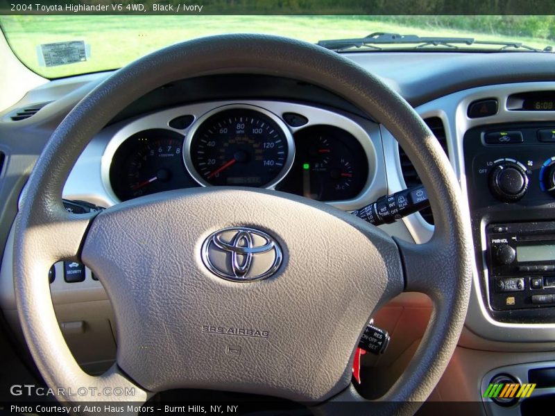 Black / Ivory 2004 Toyota Highlander V6 4WD