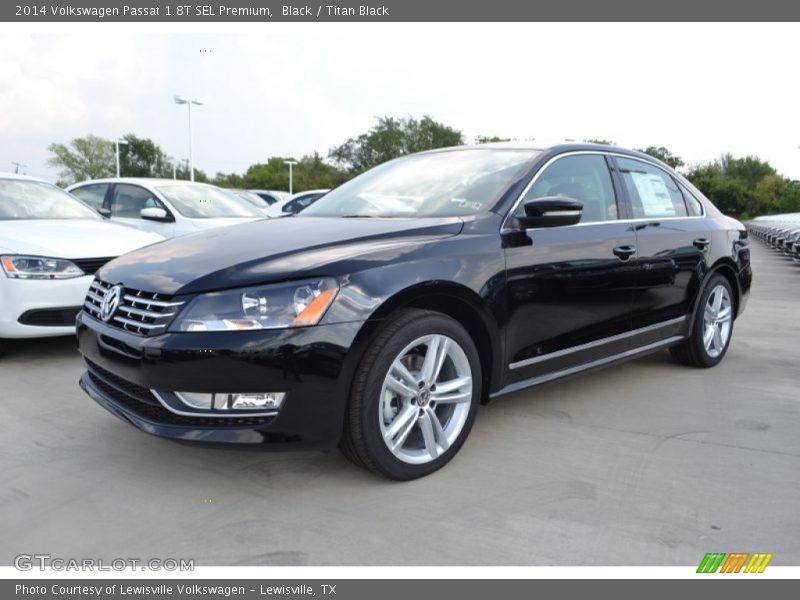 Front 3/4 View of 2014 Passat 1.8T SEL Premium