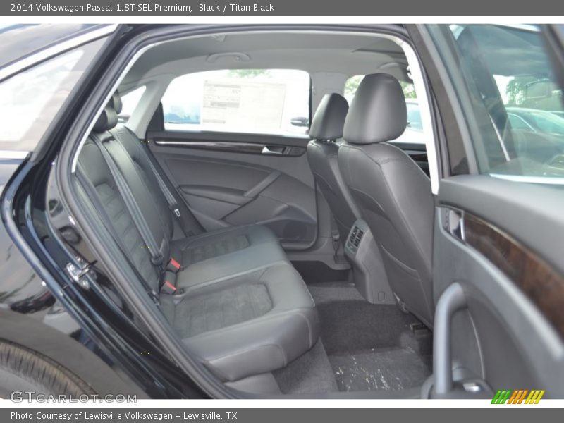 Rear Seat of 2014 Passat 1.8T SEL Premium