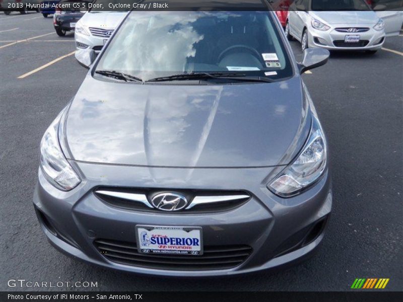Cyclone Gray / Black 2013 Hyundai Accent GS 5 Door