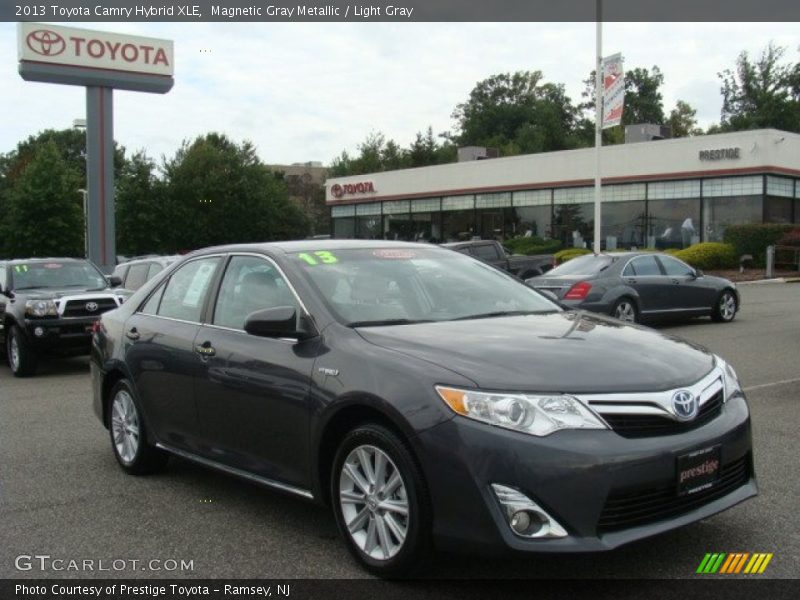 Magnetic Gray Metallic / Light Gray 2013 Toyota Camry Hybrid XLE