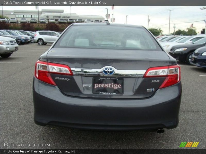 Magnetic Gray Metallic / Light Gray 2013 Toyota Camry Hybrid XLE