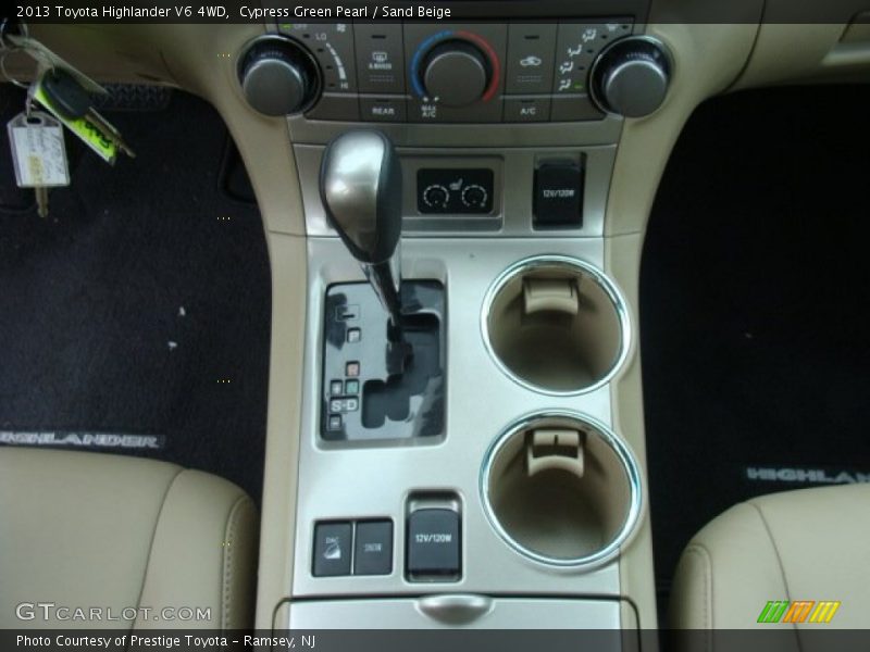 Cypress Green Pearl / Sand Beige 2013 Toyota Highlander V6 4WD