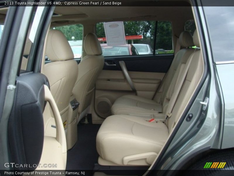 Cypress Green Pearl / Sand Beige 2013 Toyota Highlander V6 4WD