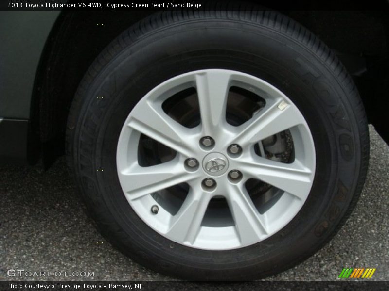 Cypress Green Pearl / Sand Beige 2013 Toyota Highlander V6 4WD