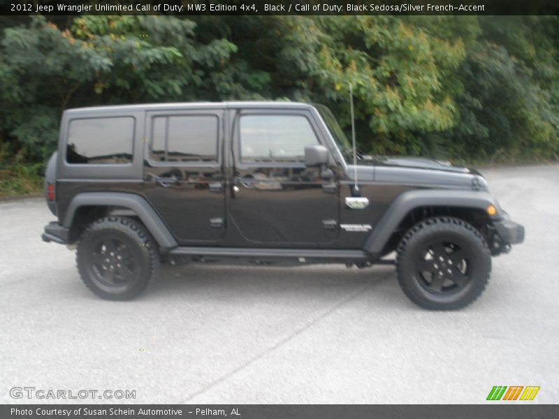 Black / Call of Duty: Black Sedosa/Silver French-Accent 2012 Jeep Wrangler Unlimited Call of Duty: MW3 Edition 4x4