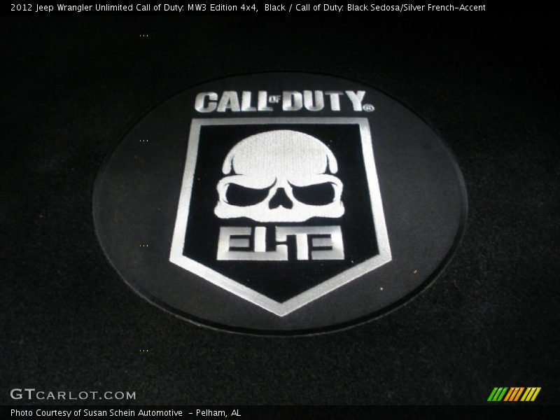 Black / Call of Duty: Black Sedosa/Silver French-Accent 2012 Jeep Wrangler Unlimited Call of Duty: MW3 Edition 4x4
