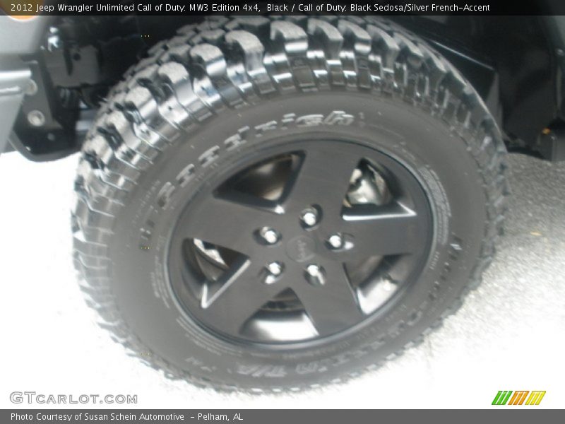 Black / Call of Duty: Black Sedosa/Silver French-Accent 2012 Jeep Wrangler Unlimited Call of Duty: MW3 Edition 4x4
