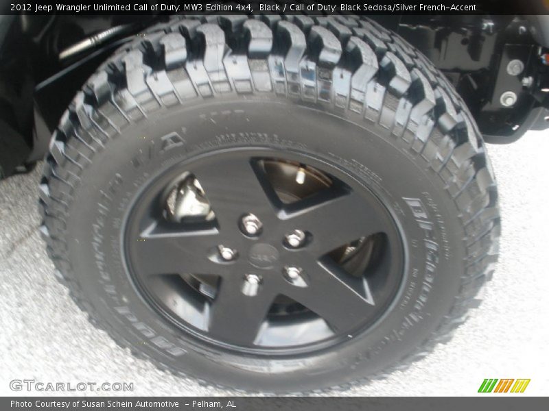 Black / Call of Duty: Black Sedosa/Silver French-Accent 2012 Jeep Wrangler Unlimited Call of Duty: MW3 Edition 4x4