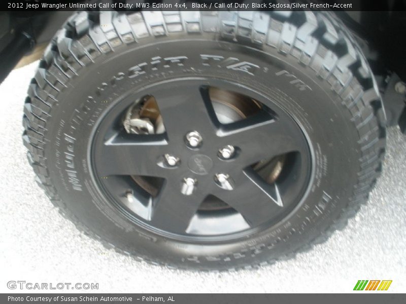 Black / Call of Duty: Black Sedosa/Silver French-Accent 2012 Jeep Wrangler Unlimited Call of Duty: MW3 Edition 4x4