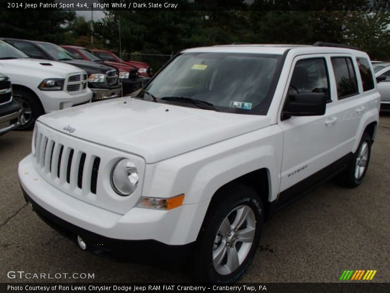 Bright White / Dark Slate Gray 2014 Jeep Patriot Sport 4x4