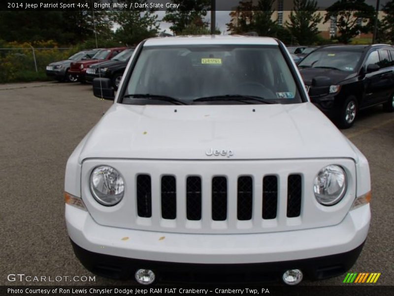 Bright White / Dark Slate Gray 2014 Jeep Patriot Sport 4x4