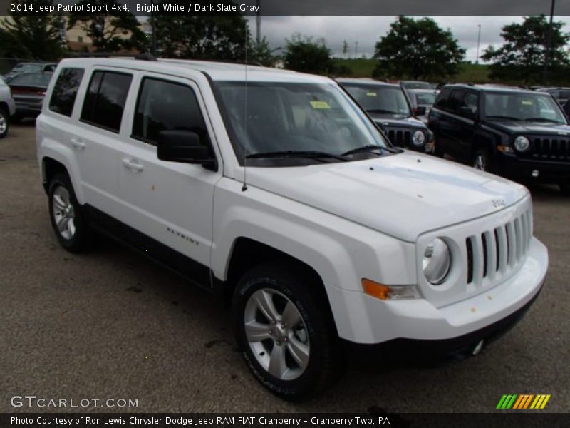 Bright White / Dark Slate Gray 2014 Jeep Patriot Sport 4x4