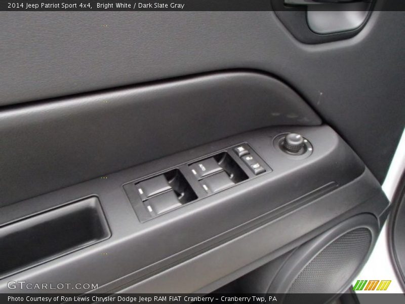 Bright White / Dark Slate Gray 2014 Jeep Patriot Sport 4x4
