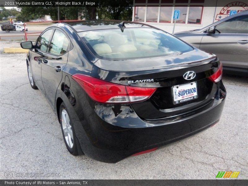 Midnight Black / Beige 2013 Hyundai Elantra GLS