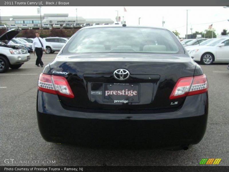Black / Bisque 2011 Toyota Camry LE