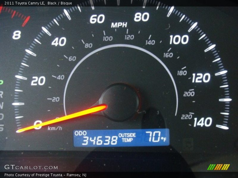 Black / Bisque 2011 Toyota Camry LE