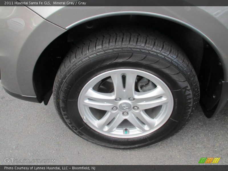 Mineral Gray / Gray 2011 Hyundai Santa Fe GLS