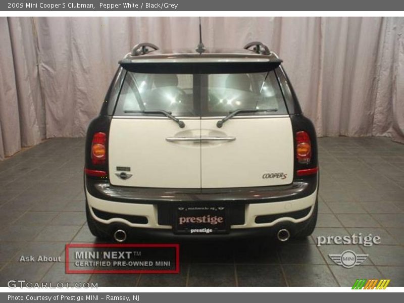 Pepper White / Black/Grey 2009 Mini Cooper S Clubman