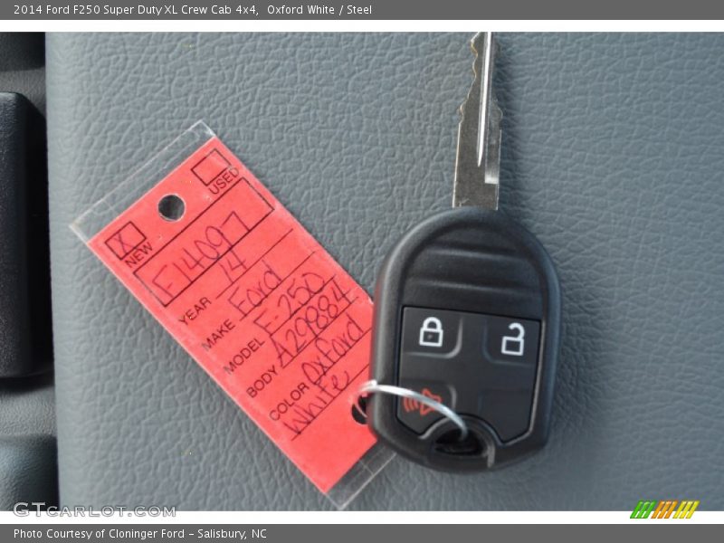 Oxford White / Steel 2014 Ford F250 Super Duty XL Crew Cab 4x4