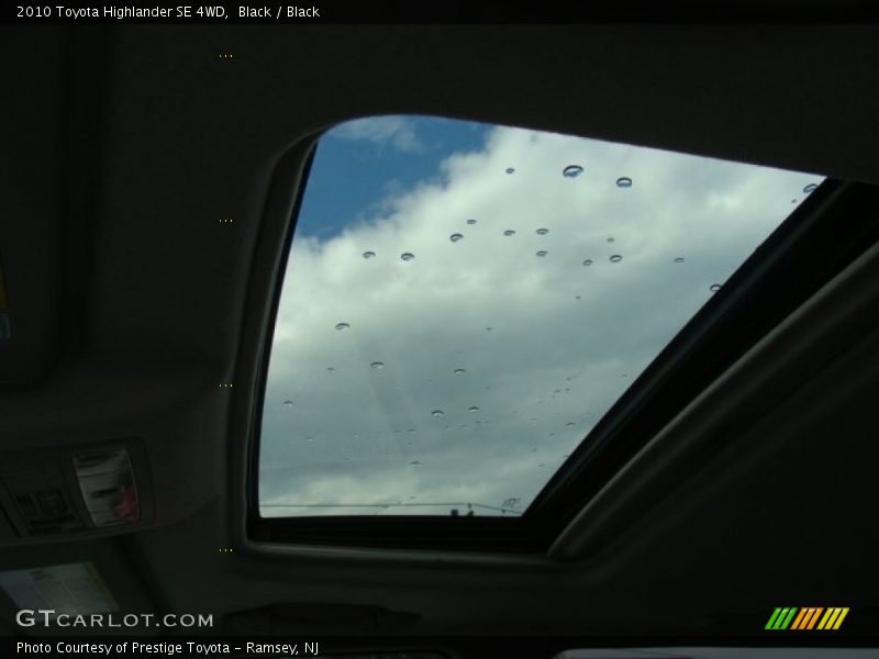 Black / Black 2010 Toyota Highlander SE 4WD