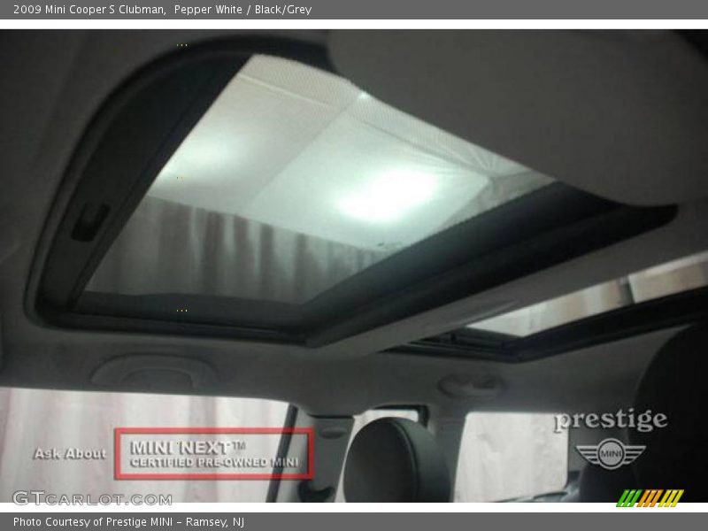 Pepper White / Black/Grey 2009 Mini Cooper S Clubman