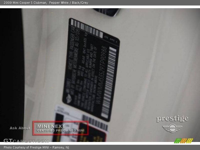 Pepper White / Black/Grey 2009 Mini Cooper S Clubman