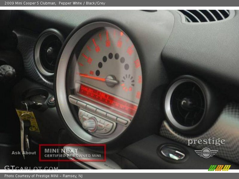 Pepper White / Black/Grey 2009 Mini Cooper S Clubman
