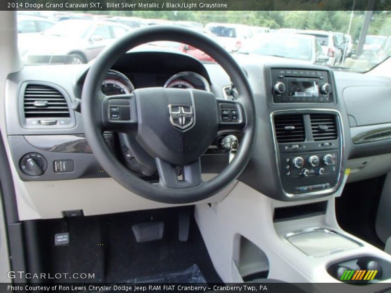 Dashboard of 2014 Grand Caravan SXT