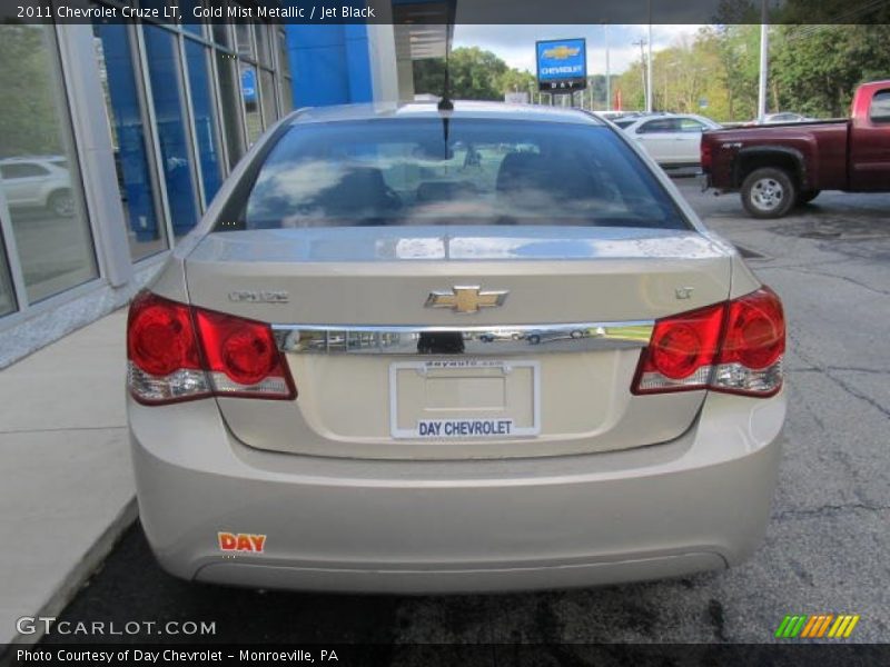 Gold Mist Metallic / Jet Black 2011 Chevrolet Cruze LT